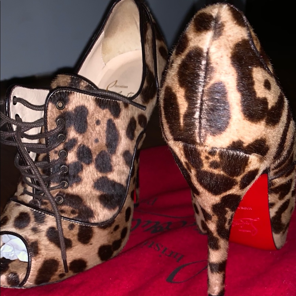 CHRISTIAN LOUBOUTIN HEELS